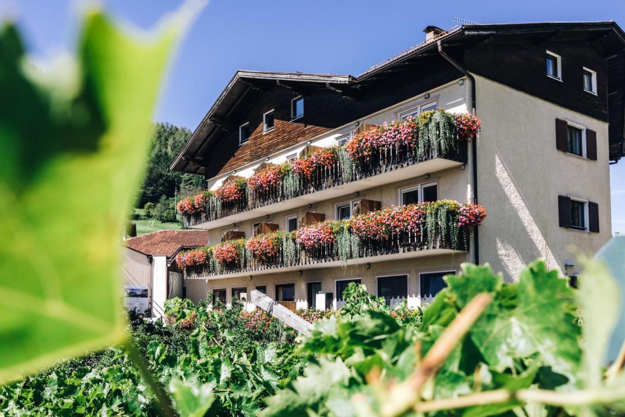 Hotel Schoenwies Trodena Bagian luar foto